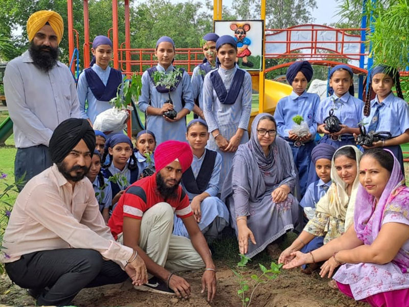 best school in sulisar sahib pic